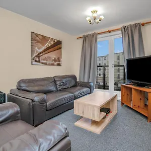  Apartment Center Coady Sleeps 5 Free Car Park Space United Kingdom